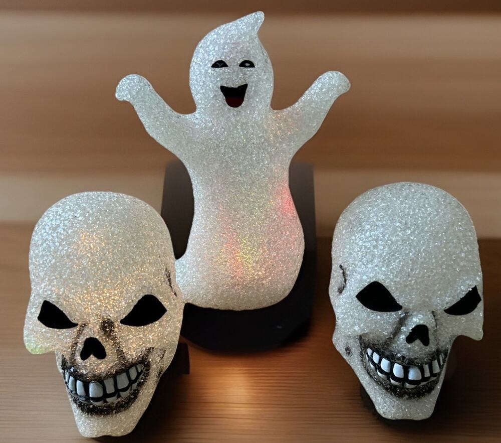 Vtg 90s Halloween Melted Plastic Ghost Skulls Light Up Popcorn Decorations (3)